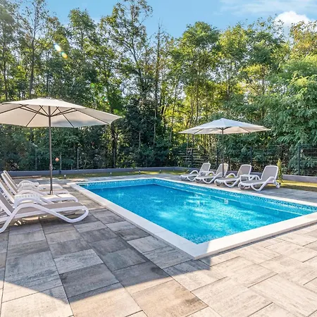 Apartament Cozy In *